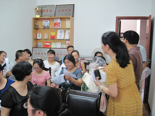 見賢思齊，敬業(yè)奉獻(xiàn)—我所舉辦首期道德講堂